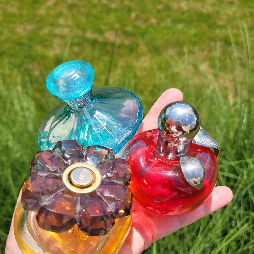 Pretty & Colorful Perfume Bottles for Decor(empty prior to ship) SJP, Nina Ricci